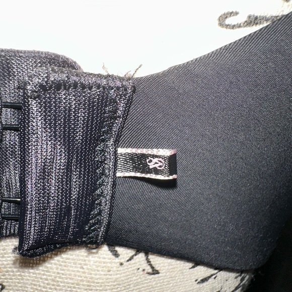 Victoria's Secret Classic Black Bra - Picture 3 of 5